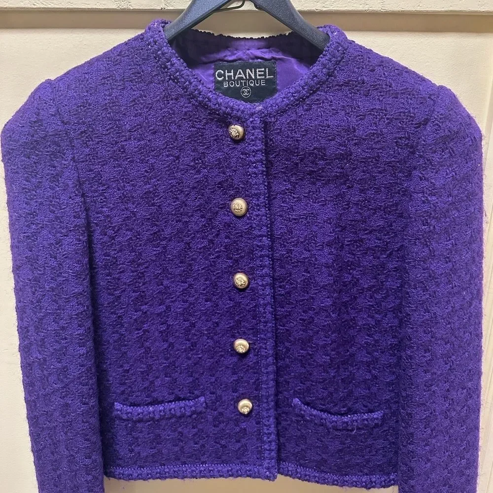 Rare Vintage Chanel Boutique Wool/Silk (tweed-like) Blazer Inner Chain Link